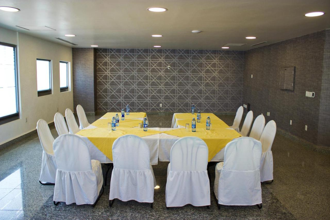 ホテル サン ファン パーク San Juan del Río エクステリア 写真 Meeting room